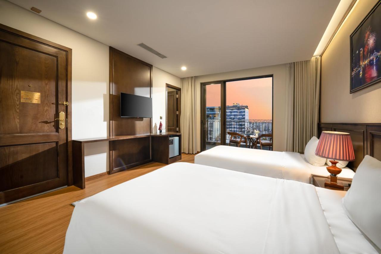 Golden Lotus Hotel Da Nang Buitenkant foto